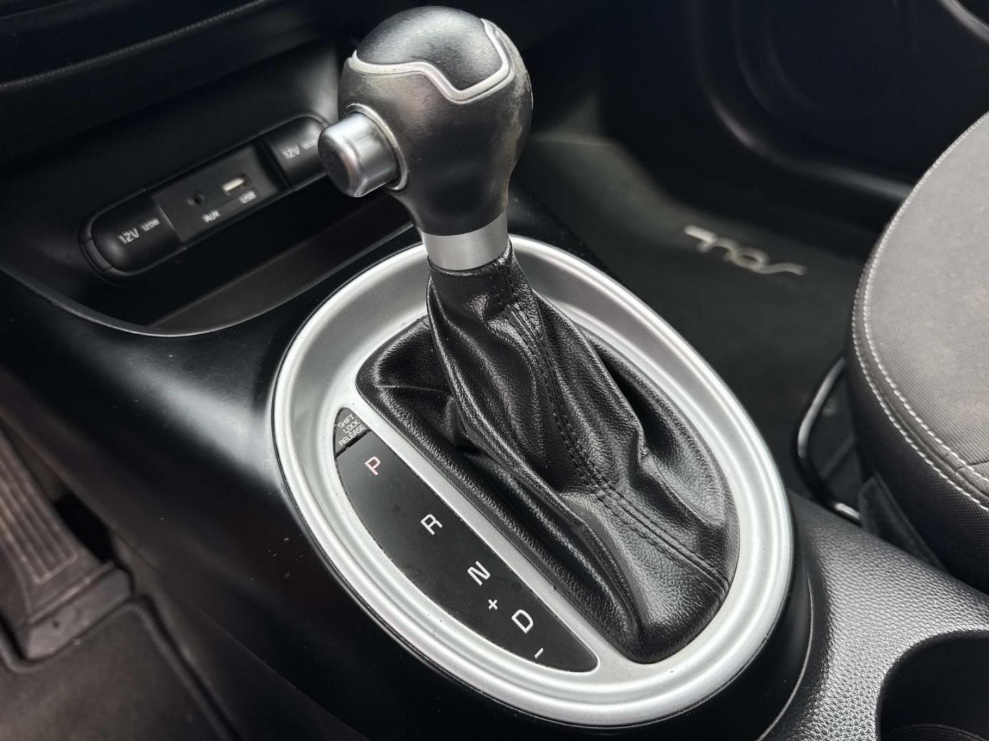 2015 Brown /Black Kia Soul 5dr Wgn Auto Base (KNDJN2A27F7) , Automatic transmission, located at 6904 Johnston St., Lafayette, LA, 70503, (337) 988-1960, 30.143589, -92.100601 - Photo#25