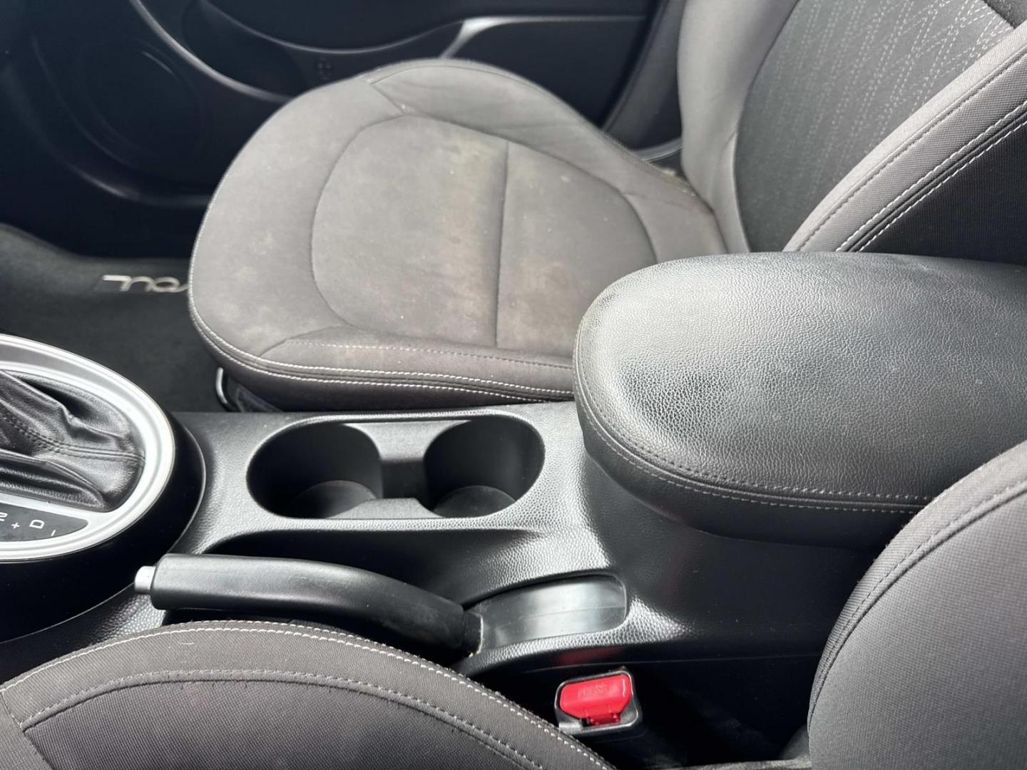 2015 Brown /Black Kia Soul 5dr Wgn Auto Base (KNDJN2A27F7) , Automatic transmission, located at 6904 Johnston St., Lafayette, LA, 70503, (337) 988-1960, 30.143589, -92.100601 - Photo#26