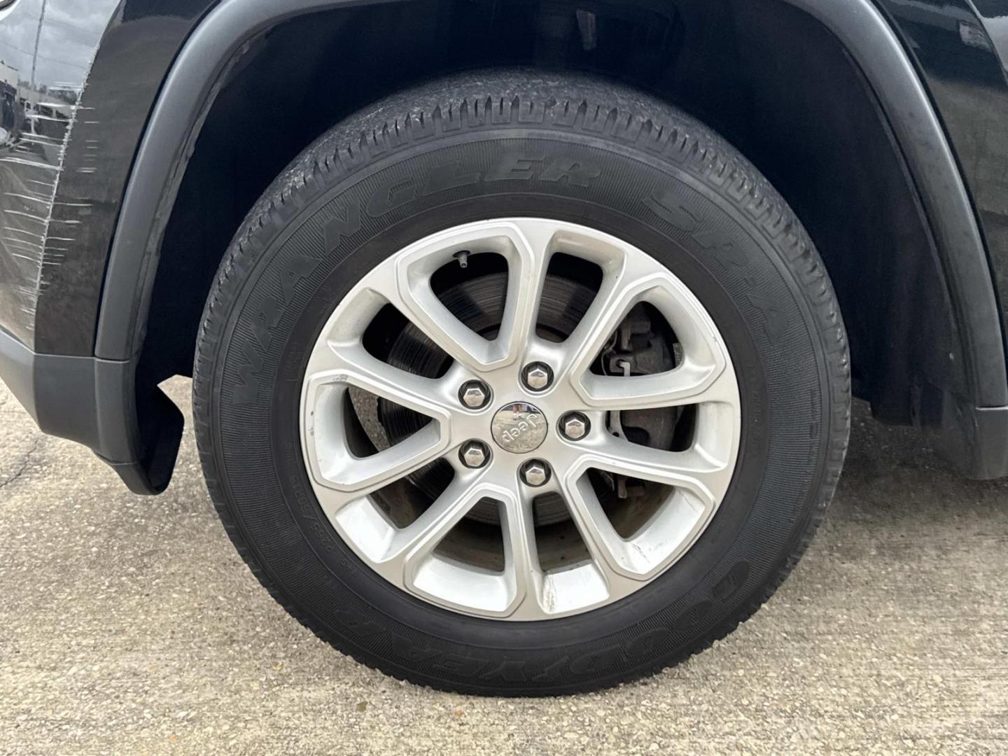 2014 Black /Black Jeep Grand Cherokee 4WD 4dr Laredo (1C4RJFAG3EC) , Automatic transmission, located at 6904 Johnston St., Lafayette, LA, 70503, (337) 988-1960, 30.143589, -92.100601 - Photo#3