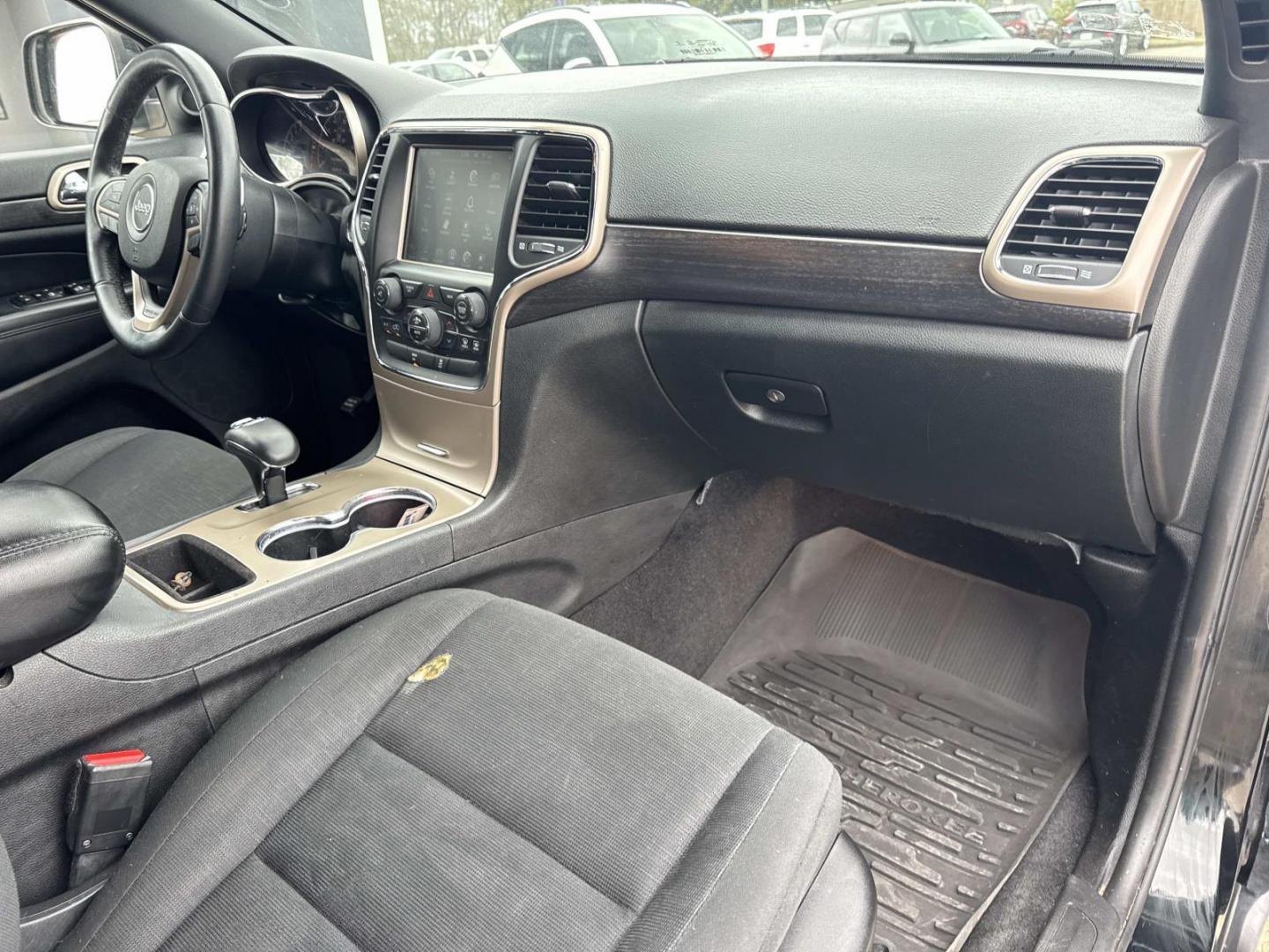 2014 Black /Black Jeep Grand Cherokee 4WD 4dr Laredo (1C4RJFAG3EC) , Automatic transmission, located at 6904 Johnston St., Lafayette, LA, 70503, (337) 988-1960, 30.143589, -92.100601 - Photo#13