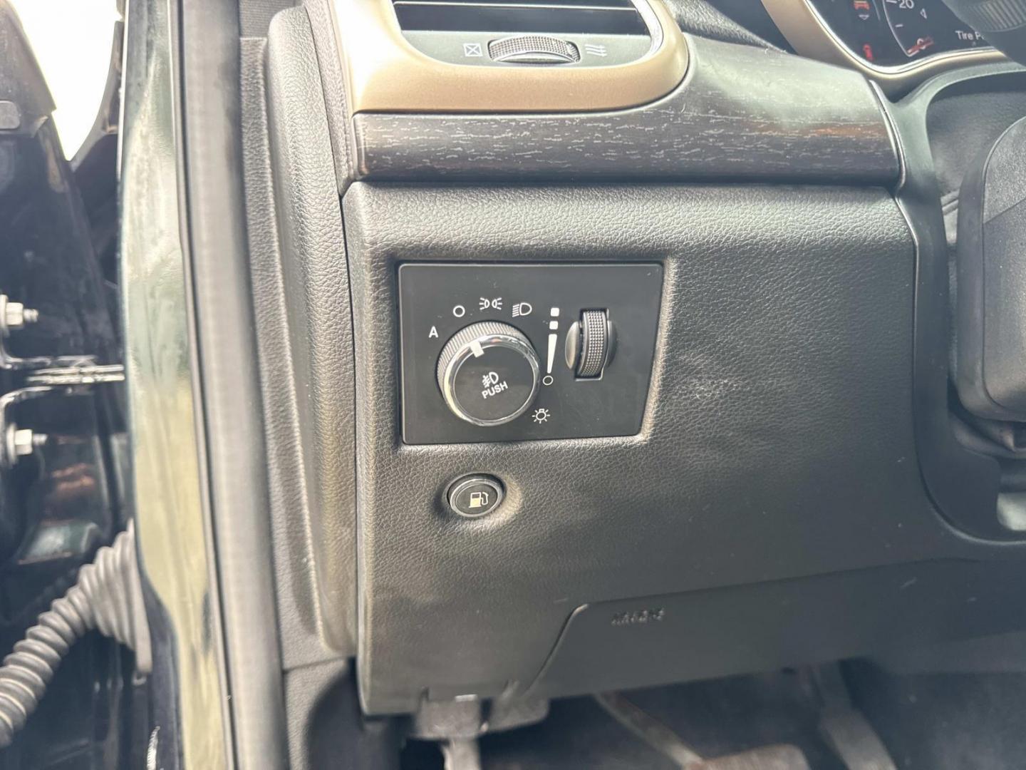 2014 Black /Black Jeep Grand Cherokee 4WD 4dr Laredo (1C4RJFAG3EC) , Automatic transmission, located at 6904 Johnston St., Lafayette, LA, 70503, (337) 988-1960, 30.143589, -92.100601 - Photo#21