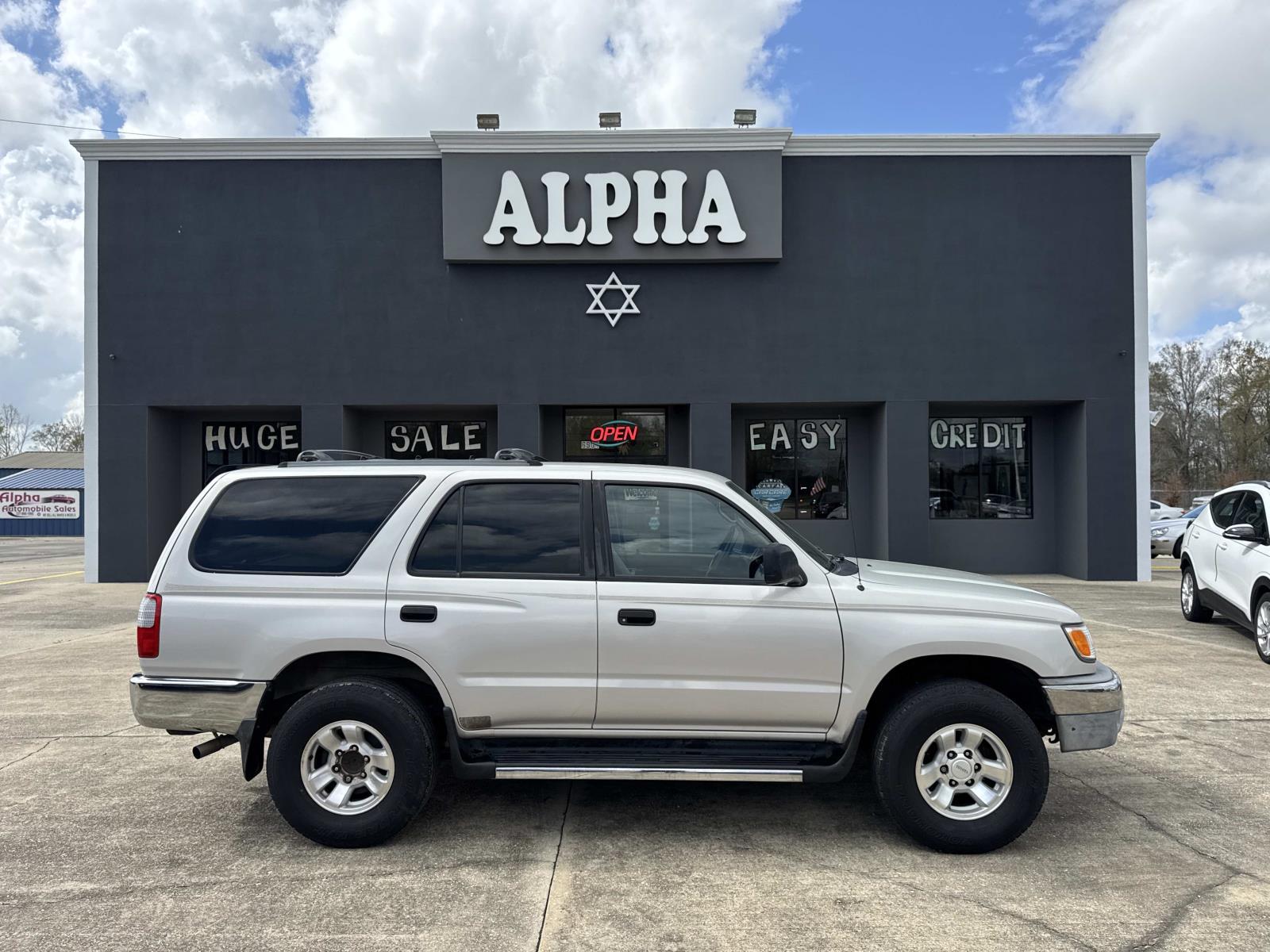 photo of 2000 Toyota 4Runner 4dr Auto