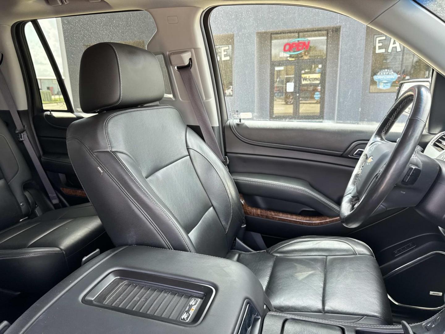 2017 Black /Black Chevrolet Tahoe 4WD 4dr Premier (1GNSKCKC0HR) , Automatic transmission, located at 6904 Johnston St., Lafayette, LA, 70503, (337) 988-1960, 30.143589, -92.100601 - Photo#11