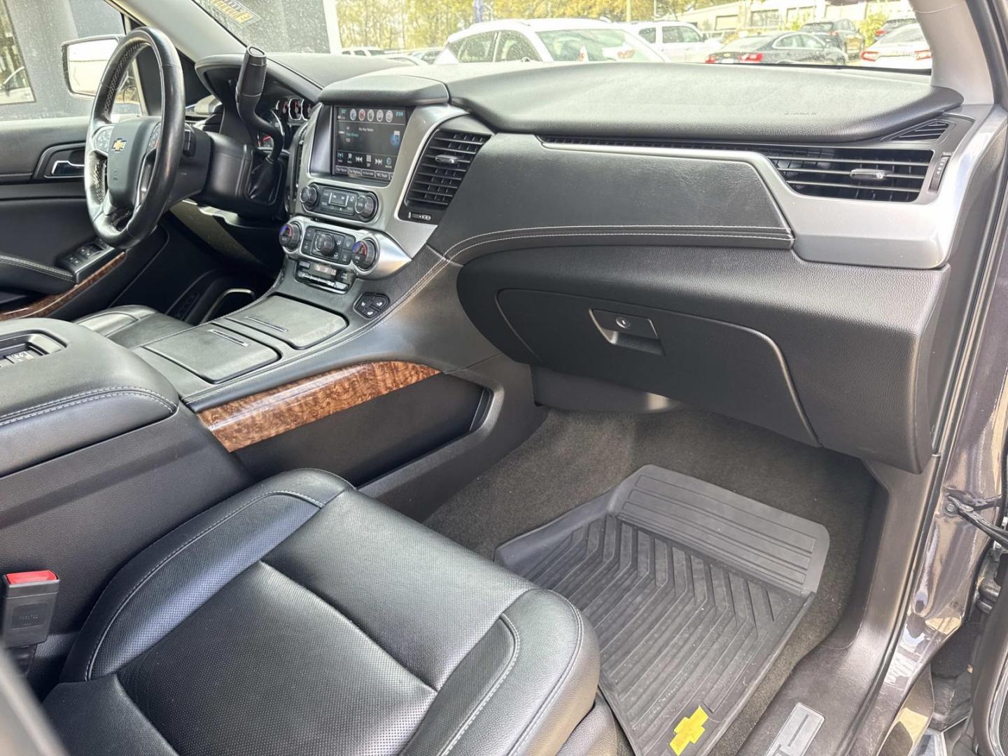 2017 Black /Black Chevrolet Tahoe 4WD 4dr Premier (1GNSKCKC0HR) , Automatic transmission, located at 6904 Johnston St., Lafayette, LA, 70503, (337) 988-1960, 30.143589, -92.100601 - Photo#13