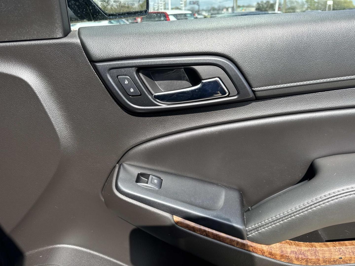 2017 Black /Black Chevrolet Tahoe 4WD 4dr Premier (1GNSKCKC0HR) , Automatic transmission, located at 6904 Johnston St., Lafayette, LA, 70503, (337) 988-1960, 30.143589, -92.100601 - Photo#15