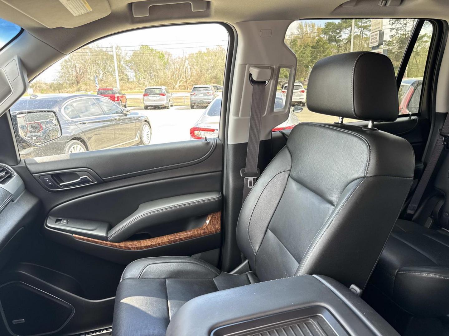 2017 Black /Black Chevrolet Tahoe 4WD 4dr Premier (1GNSKCKC0HR) , Automatic transmission, located at 6904 Johnston St., Lafayette, LA, 70503, (337) 988-1960, 30.143589, -92.100601 - Photo#16