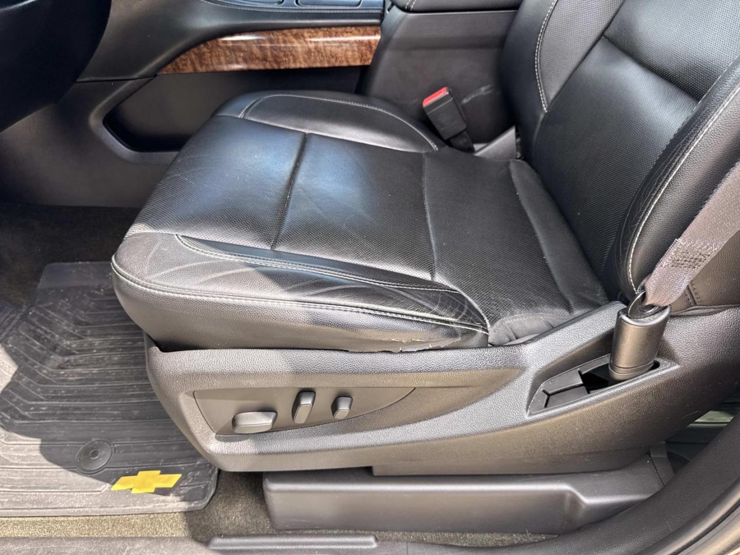 2017 Black /Black Chevrolet Tahoe 4WD 4dr Premier (1GNSKCKC0HR) , Automatic transmission, located at 6904 Johnston St., Lafayette, LA, 70503, (337) 988-1960, 30.143589, -92.100601 - Photo#17