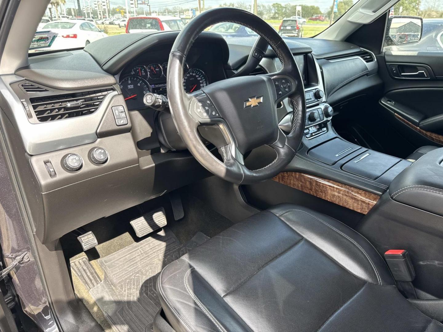 2017 Black /Black Chevrolet Tahoe 4WD 4dr Premier (1GNSKCKC0HR) , Automatic transmission, located at 6904 Johnston St., Lafayette, LA, 70503, (337) 988-1960, 30.143589, -92.100601 - Photo#18