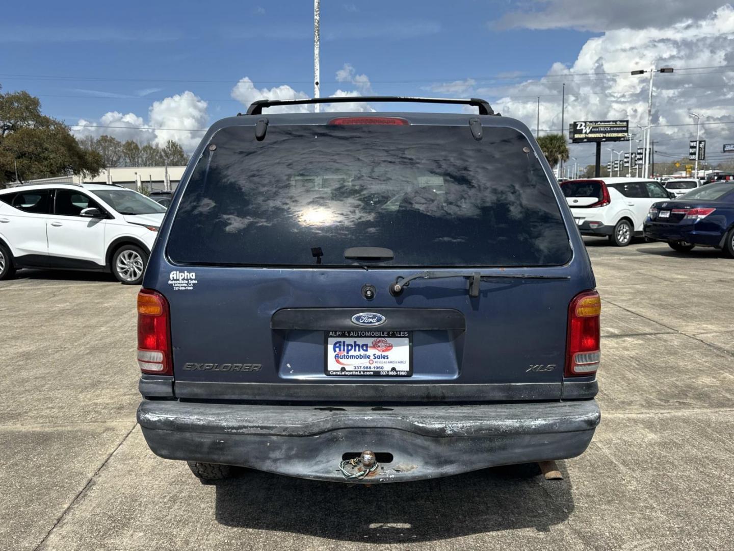 2001 Blue /Tan Ford Explorer 4dr 112 WB XLS (1FMZU62E41Z) , Automatic transmission, located at 6904 Johnston St., Lafayette, LA, 70503, (337) 988-1960, 30.143589, -92.100601 - Photo#5