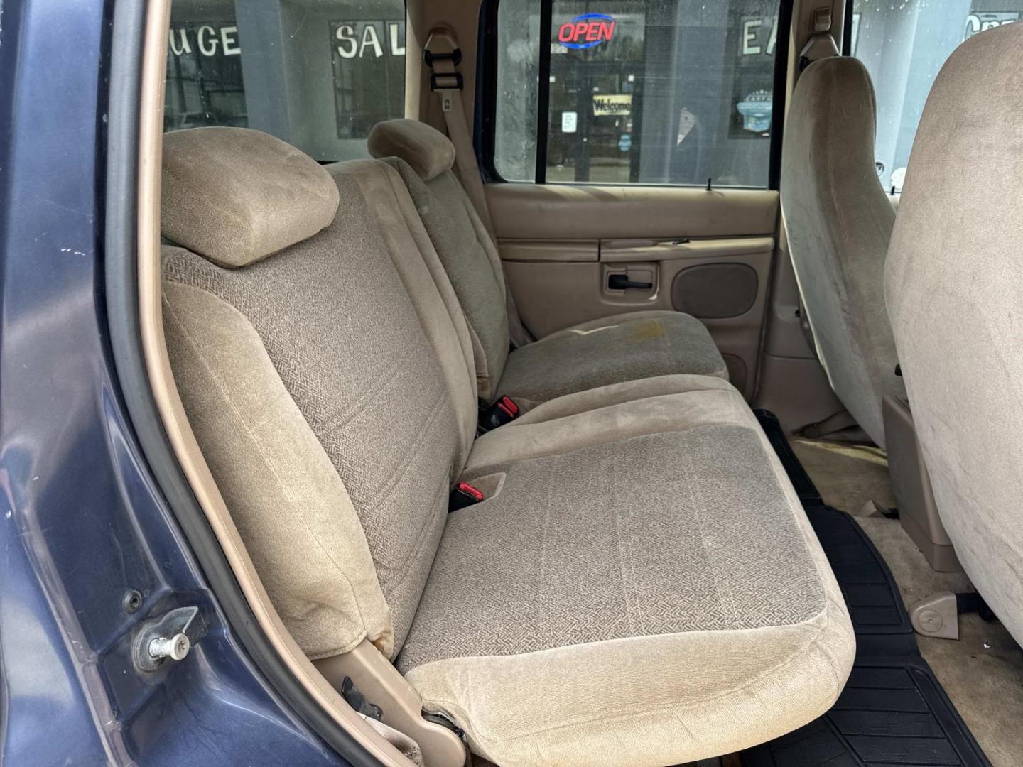 2001 Blue /Tan Ford Explorer 4dr 112 WB XLS (1FMZU62E41Z) , Automatic transmission, located at 6904 Johnston St., Lafayette, LA, 70503, (337) 988-1960, 30.143589, -92.100601 - Photo#8