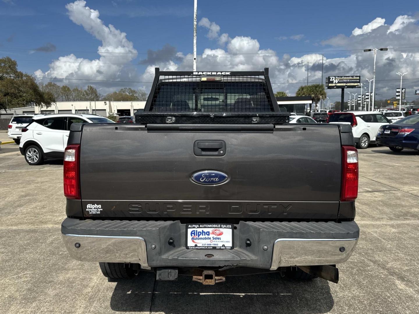 2008 Gray /Tan Ford Super Duty F-350 SRW 4WD SuperCab 142 XL (1FTWX31R98E) , Automatic transmission, located at 6904 Johnston St., Lafayette, LA, 70503, (337) 988-1960, 30.143589, -92.100601 - Drives great, Well kept. Nicely maintained. - Photo#5