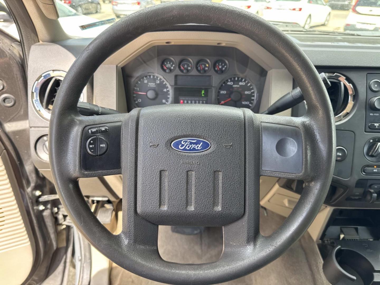 2008 Gray /Tan Ford Super Duty F-350 SRW 4WD SuperCab 142 XL (1FTWX31R98E) , Automatic transmission, located at 6904 Johnston St., Lafayette, LA, 70503, (337) 988-1960, 30.143589, -92.100601 - Drives great, Well kept. Nicely maintained. - Photo#20