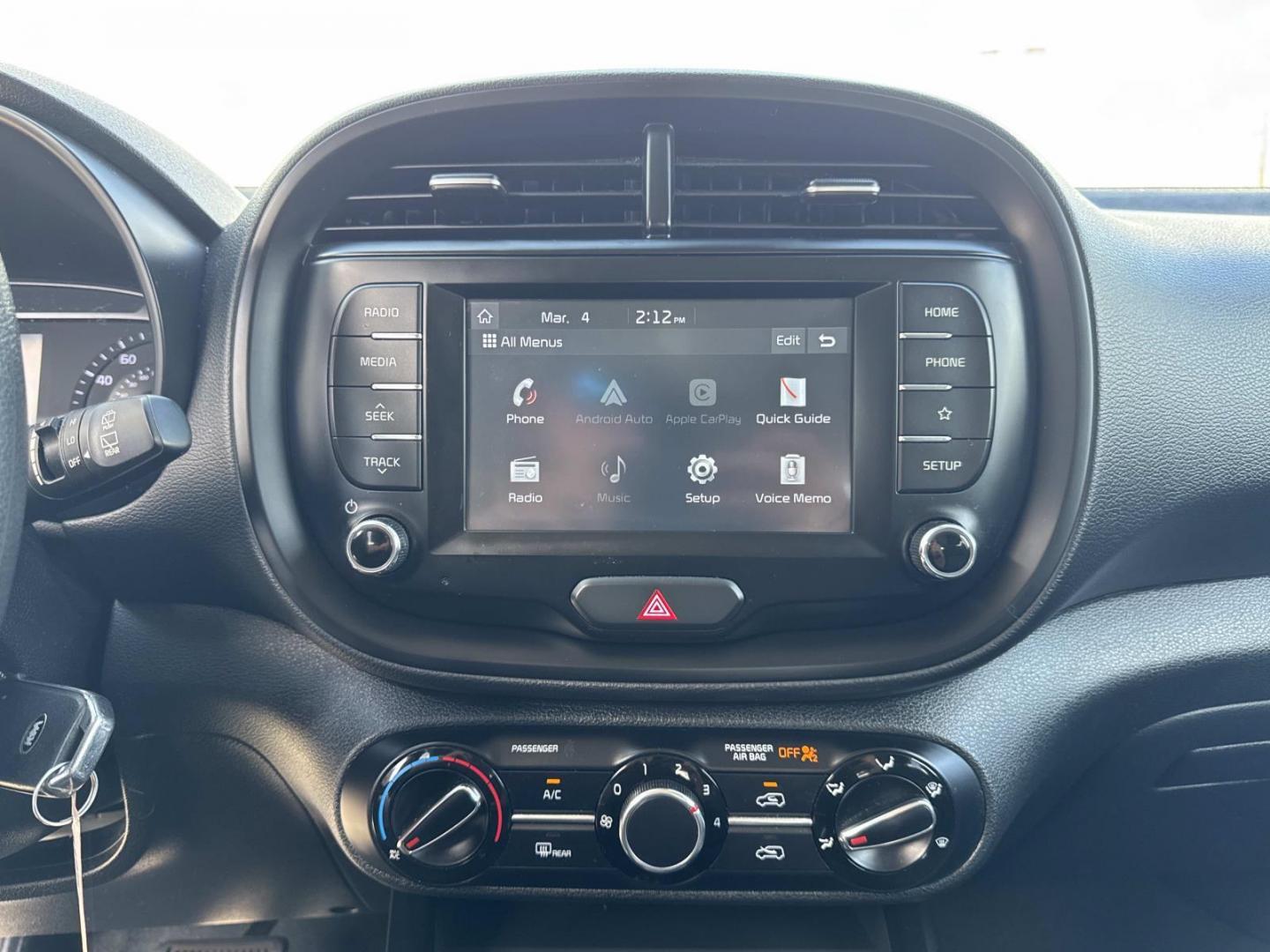 2021 White /Black/Gray Kia Soul S IVT (KNDJ23AUXM7) , Automatic transmission, located at 6904 Johnston St., Lafayette, LA, 70503, (337) 988-1960, 30.143589, -92.100601 - Photo#23