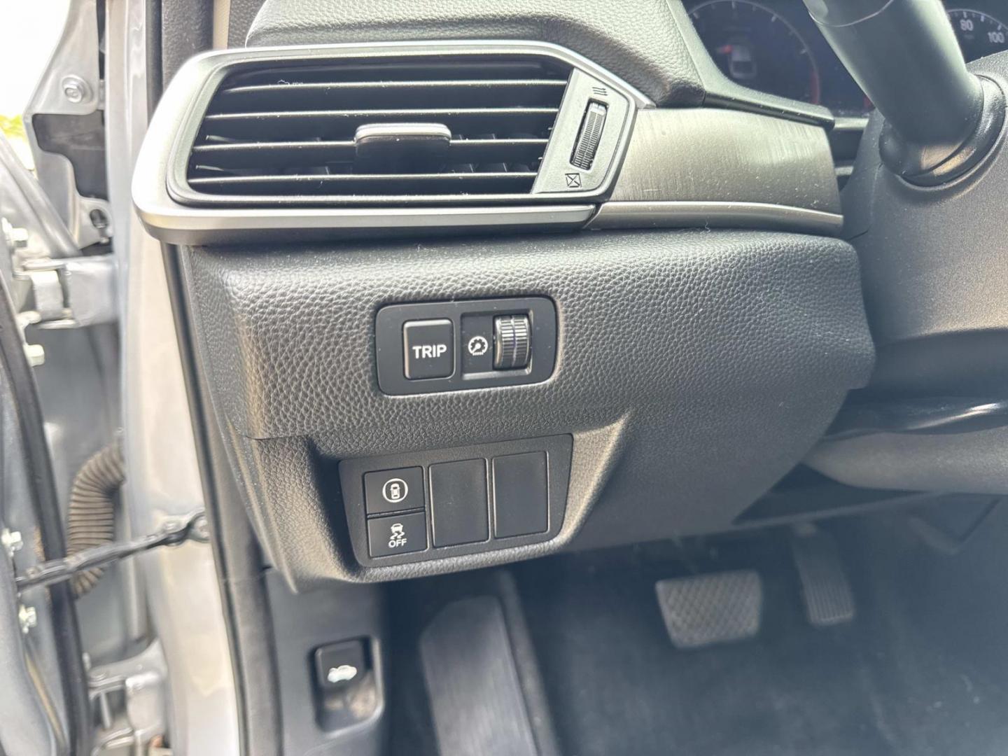 2020 Silver /Black Honda Accord Sedan LX 1.5T CVT (1HGCV1F11LA) , Automatic transmission, located at 6904 Johnston St., Lafayette, LA, 70503, (337) 988-1960, 30.143589, -92.100601 - Photo#19