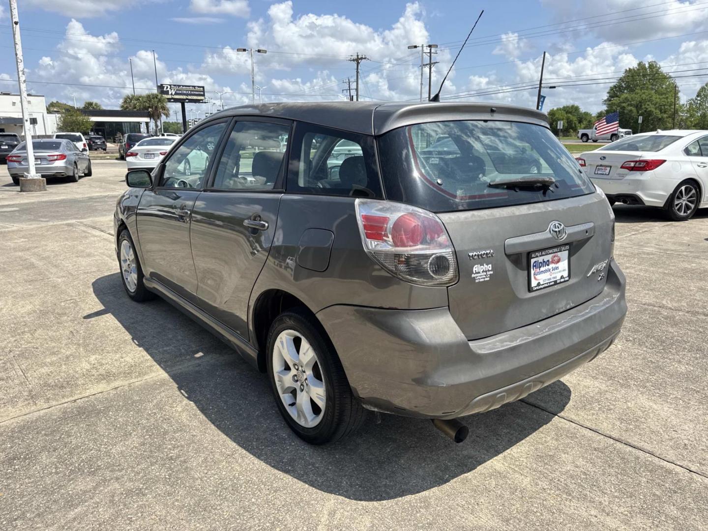 2007 Gray /Stone Toyota Matrix 5dr Wgn Auto STD (Natl) (2T1KR32E27C) , Automatic transmission, located at 6904 Johnston St., Lafayette, LA, 70503, (337) 988-1960, 30.143589, -92.100601 - Photo#4