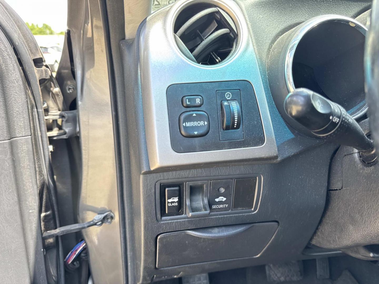 2007 Gray /Stone Toyota Matrix 5dr Wgn Auto STD (Natl) (2T1KR32E27C) , Automatic transmission, located at 6904 Johnston St., Lafayette, LA, 70503, (337) 988-1960, 30.143589, -92.100601 - Photo#20