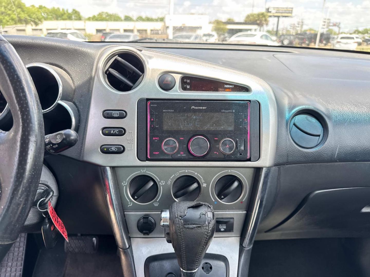 2007 Gray /Stone Toyota Matrix 5dr Wgn Auto STD (Natl) (2T1KR32E27C) , Automatic transmission, located at 6904 Johnston St., Lafayette, LA, 70503, (337) 988-1960, 30.143589, -92.100601 - Photo#22