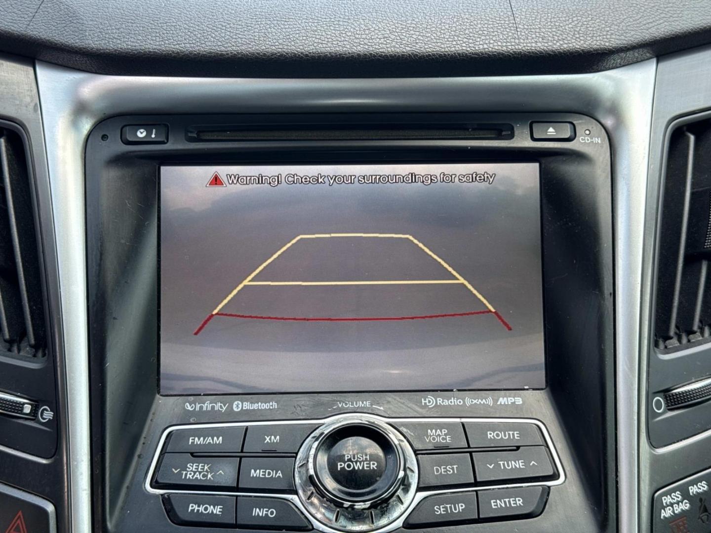 2015 White /Gray Hyundai Sonata Hybrid 4dr Sdn Limited (KMHEC4A4XFA) , Automatic transmission, located at 6904 Johnston St., Lafayette, LA, 70503, (337) 988-1960, 30.143589, -92.100601 - Photo#25