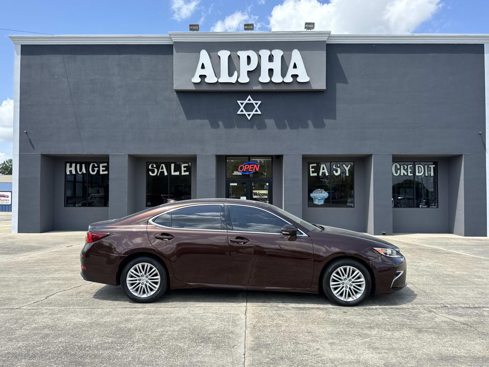 photo of 2016 Lexus ES 350 4dr Sdn