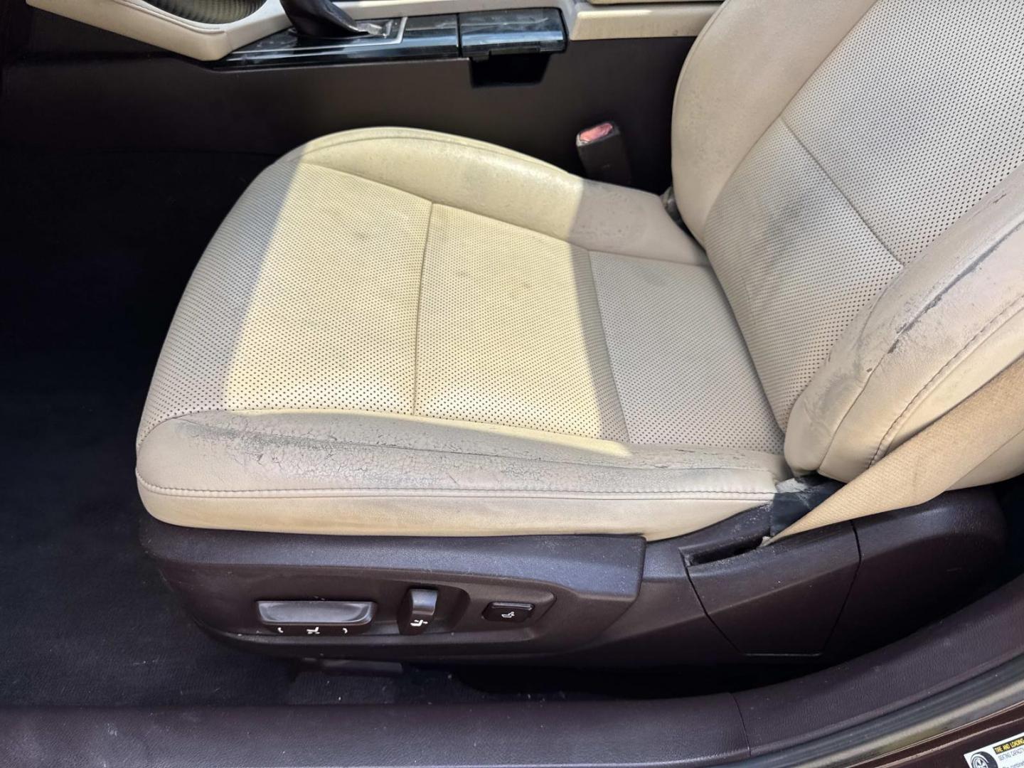 2016 Brown /Tan Lexus ES 350 4dr Sdn (58ABK1GG7GU) , Automatic transmission, located at 6904 Johnston St., Lafayette, LA, 70503, (337) 988-1960, 30.143589, -92.100601 - Photo#16