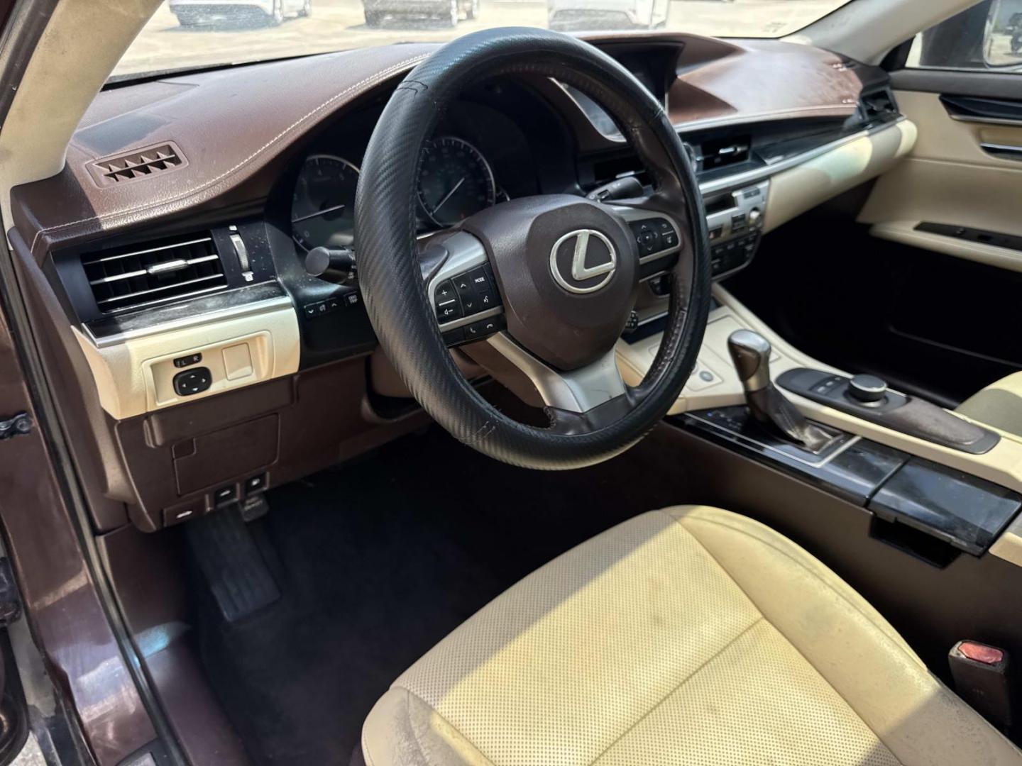 2016 Brown /Tan Lexus ES 350 4dr Sdn (58ABK1GG7GU) , Automatic transmission, located at 6904 Johnston St., Lafayette, LA, 70503, (337) 988-1960, 30.143589, -92.100601 - Photo#17