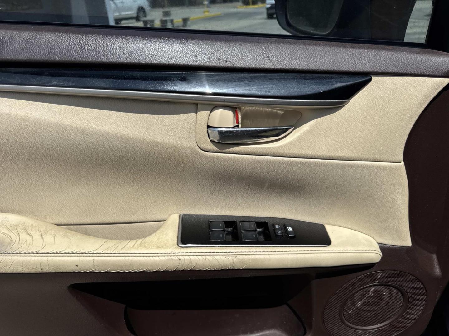 2016 Brown /Tan Lexus ES 350 4dr Sdn (58ABK1GG7GU) , Automatic transmission, located at 6904 Johnston St., Lafayette, LA, 70503, (337) 988-1960, 30.143589, -92.100601 - Photo#19