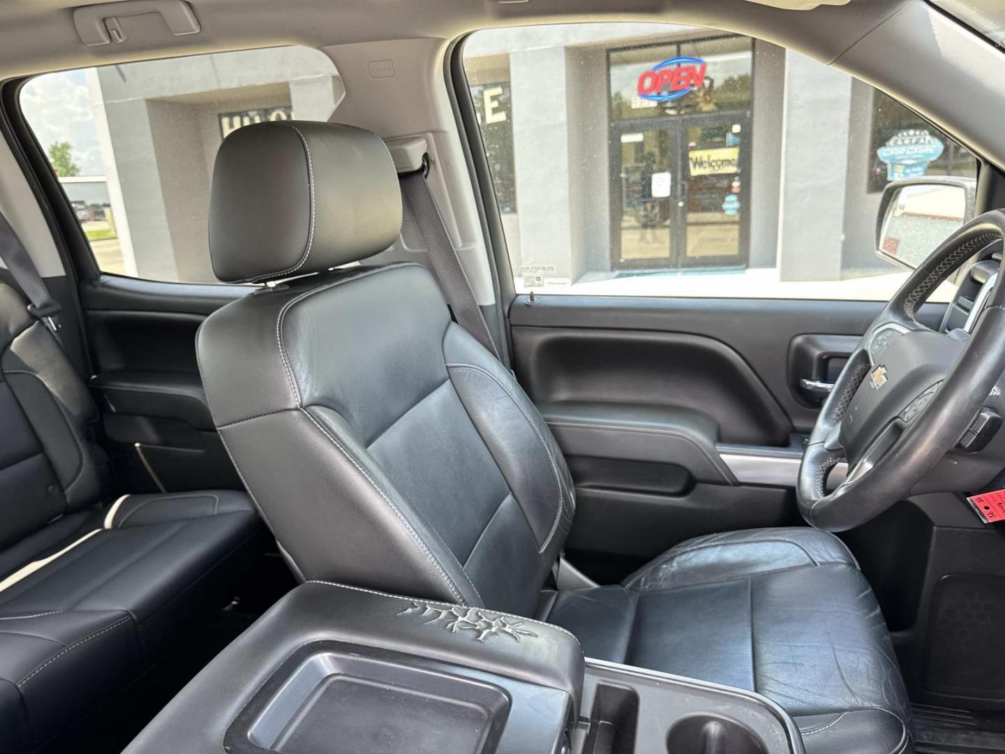 2014 Black /Jet Black Chevrolet Silverado 1500 2WD Crew Cab 143.5 LT w/1LT (3GCPCREC5EG) , Automatic transmission, located at 6904 Johnston St., Lafayette, LA, 70503, (337) 988-1960, 30.143589, -92.100601 - Photo#9