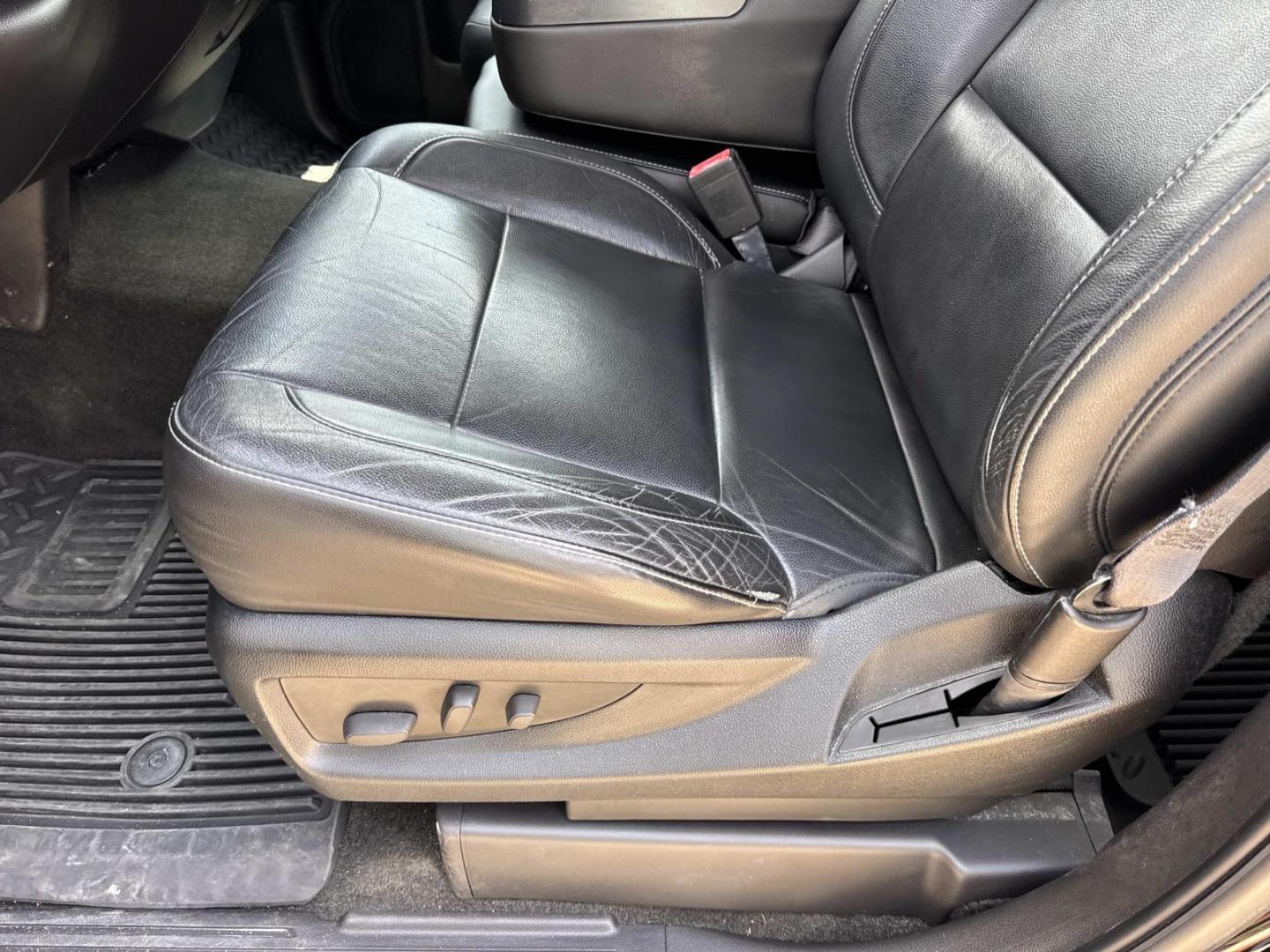 2014 Black /Jet Black Chevrolet Silverado 1500 2WD Crew Cab 143.5 LT w/1LT (3GCPCREC5EG) , Automatic transmission, located at 6904 Johnston St., Lafayette, LA, 70503, (337) 988-1960, 30.143589, -92.100601 - Photo#15