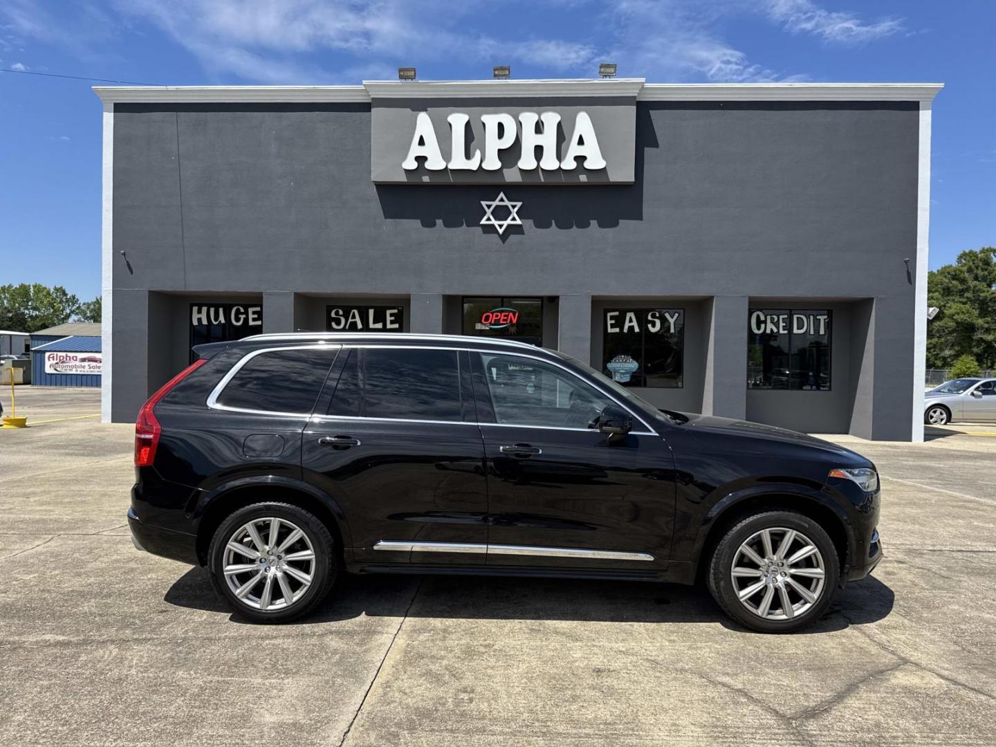 2017 Black /Black Volvo XC90 T6 AWD 7-Passenger Inscription (YV4A22PL9H1) , Automatic transmission, located at 6904 Johnston St., Lafayette, LA, 70503, (337) 988-1960, 30.143589, -92.100601 - Photo#0