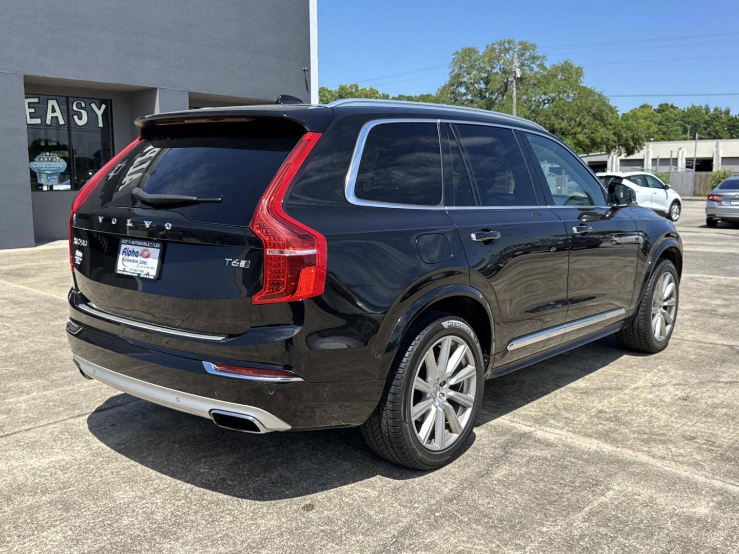 2017 Black /Black Volvo XC90 T6 AWD 7-Passenger Inscription (YV4A22PL9H1) , Automatic transmission, located at 6904 Johnston St., Lafayette, LA, 70503, (337) 988-1960, 30.143589, -92.100601 - Photo#6