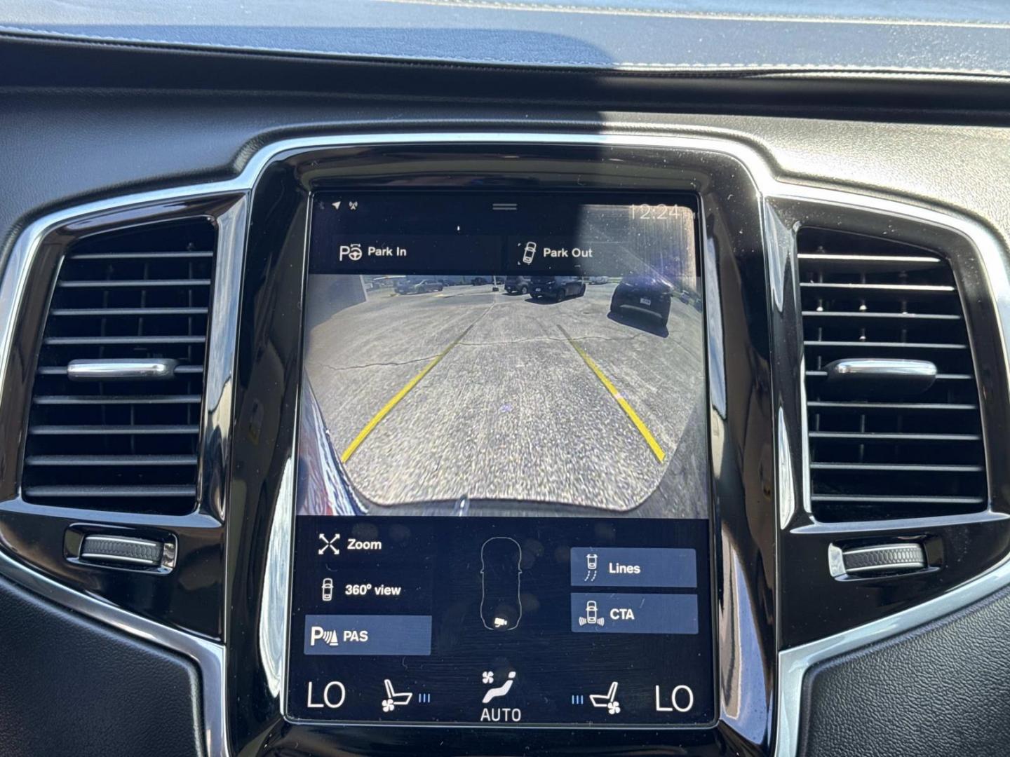 2017 Black /Black Volvo XC90 T6 AWD 7-Passenger Inscription (YV4A22PL9H1) , Automatic transmission, located at 6904 Johnston St., Lafayette, LA, 70503, (337) 988-1960, 30.143589, -92.100601 - Photo#26