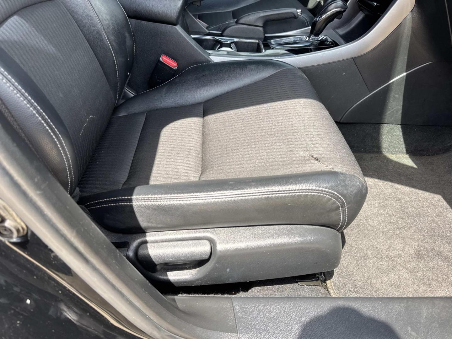 2017 Black /Black Honda Accord Sedan Sport CVT (1HGCR2F53HA) , Automatic transmission, located at 6904 Johnston St., Lafayette, LA, 70503, (337) 988-1960, 30.143589, -92.100601 - Photo#9