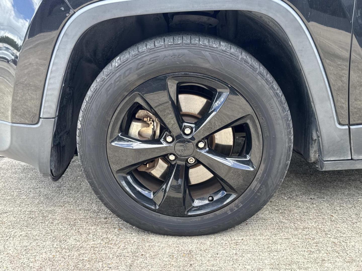 2016 Black /Black Jeep Cherokee FWD 4dr Altitude *Ltd Avail* (1C4PJLCS8GW) , Automatic transmission, located at 6904 Johnston St., Lafayette, LA, 70503, (337) 988-1960, 30.143589, -92.100601 - Photo#3