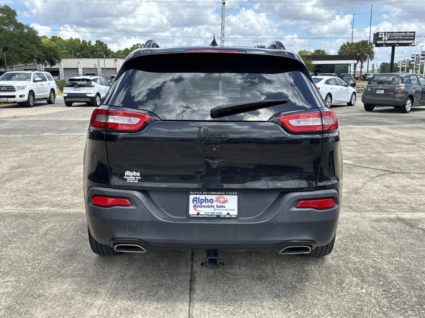 2016 Black /Black Jeep Cherokee FWD 4dr Altitude *Ltd Avail* (1C4PJLCS8GW) , Automatic transmission, located at 6904 Johnston St., Lafayette, LA, 70503, (337) 988-1960, 30.143589, -92.100601 - Photo#5