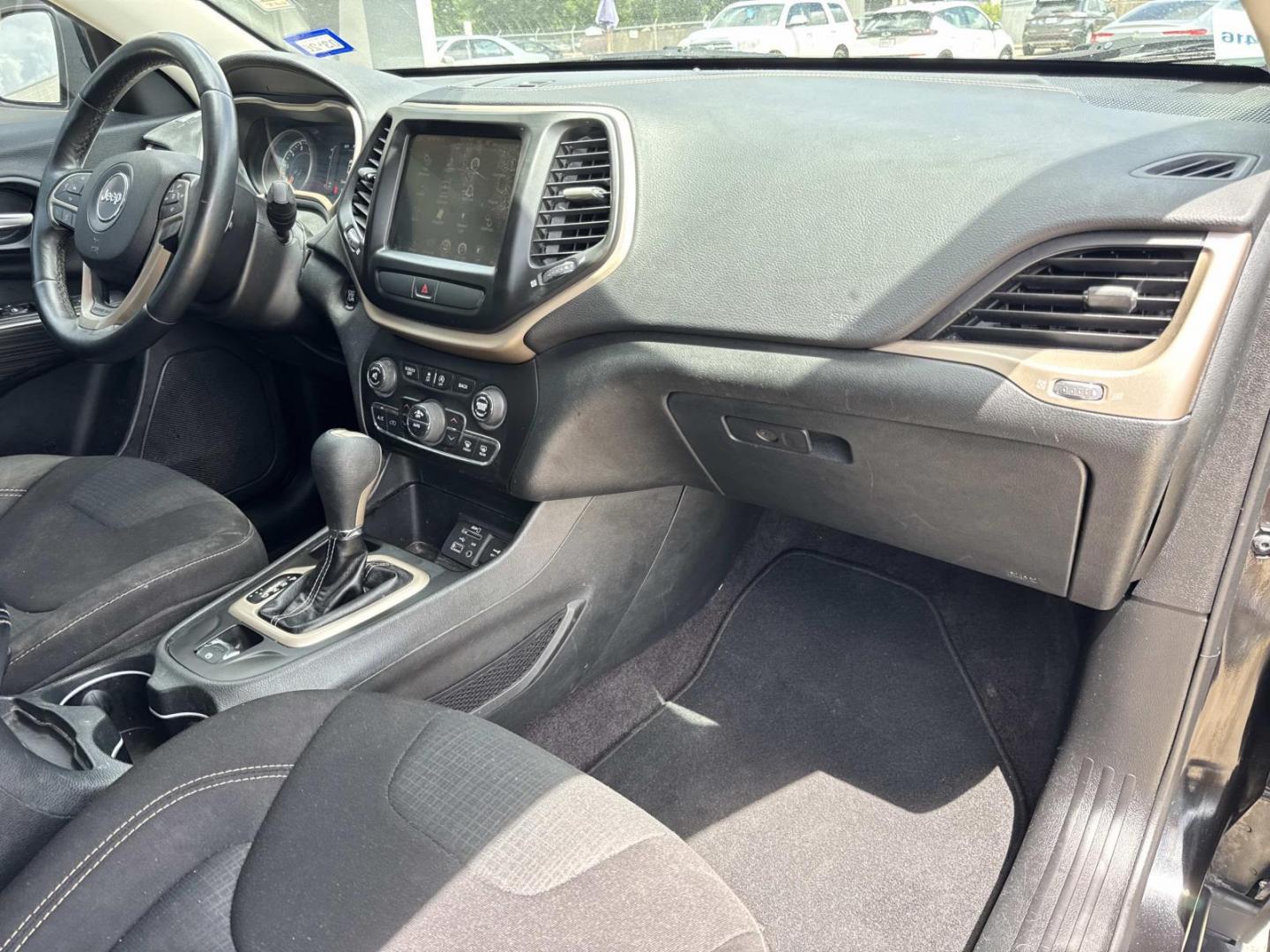 2016 Black /Black Jeep Cherokee FWD 4dr Altitude *Ltd Avail* (1C4PJLCS8GW) , Automatic transmission, located at 6904 Johnston St., Lafayette, LA, 70503, (337) 988-1960, 30.143589, -92.100601 - Photo#11