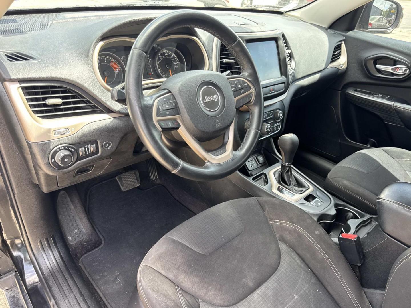 2016 Black /Black Jeep Cherokee FWD 4dr Altitude *Ltd Avail* (1C4PJLCS8GW) , Automatic transmission, located at 6904 Johnston St., Lafayette, LA, 70503, (337) 988-1960, 30.143589, -92.100601 - Photo#16