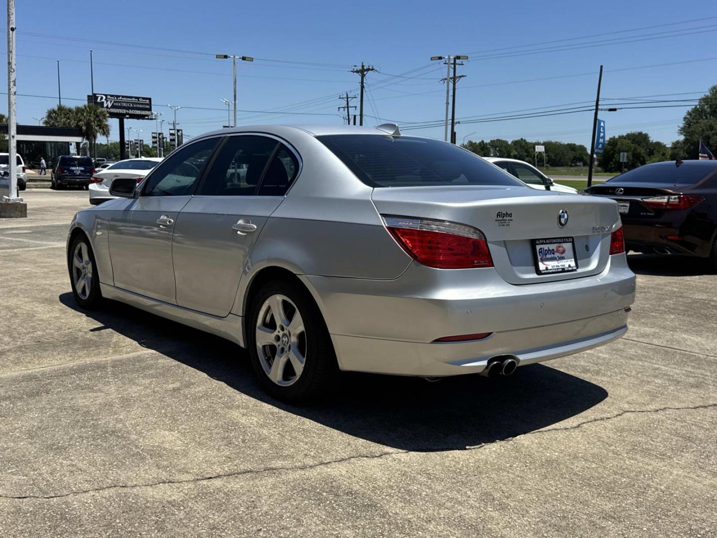 2008 Titanium Silver Metallic /Gray BMW 5 Series 4dr Sdn 535xi AWD (WBANV93548C) , Automatic transmission, located at 6904 Johnston St., Lafayette, LA, 70503, (337) 988-1960, 30.143589, -92.100601 - Photo#5