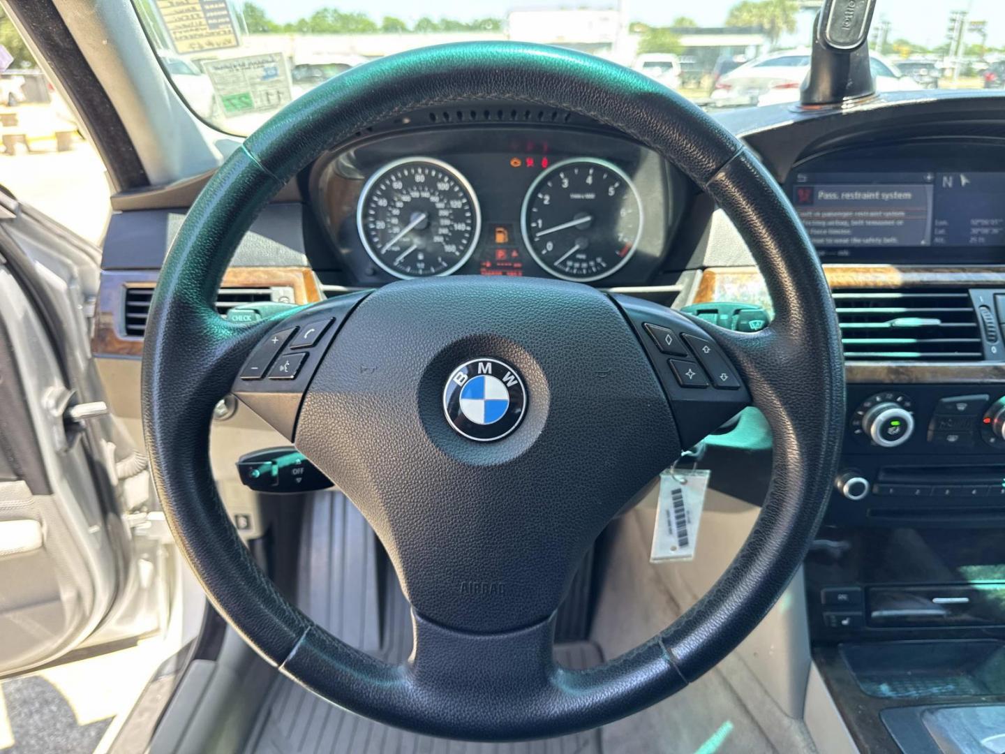 2008 Titanium Silver Metallic /Gray BMW 5 Series 4dr Sdn 535xi AWD (WBANV93548C) , Automatic transmission, located at 6904 Johnston St., Lafayette, LA, 70503, (337) 988-1960, 30.143589, -92.100601 - Photo#22