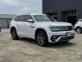 2019 White /Black Volkswagen Atlas 3.6L V6 SE w/Technology R-Line FWD (1V2YR2CA6KC) , Automatic transmission, located at 6904 Johnston St., Lafayette, LA, 70503, (337) 988-1960, 30.143589, -92.100601 - Photo#1