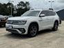 2019 White /Black Volkswagen Atlas 3.6L V6 SE w/Technology R-Line FWD (1V2YR2CA6KC) , Automatic transmission, located at 6904 Johnston St., Lafayette, LA, 70503, (337) 988-1960, 30.143589, -92.100601 - Photo#3