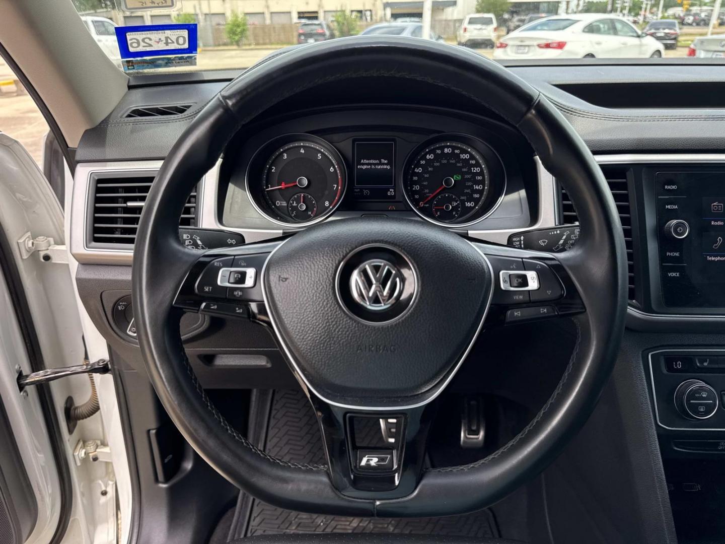 2019 White /Black Volkswagen Atlas 3.6L V6 SE w/Technology R-Line FWD (1V2YR2CA6KC) , Automatic transmission, located at 6904 Johnston St., Lafayette, LA, 70503, (337) 988-1960, 30.143589, -92.100601 - Photo#21
