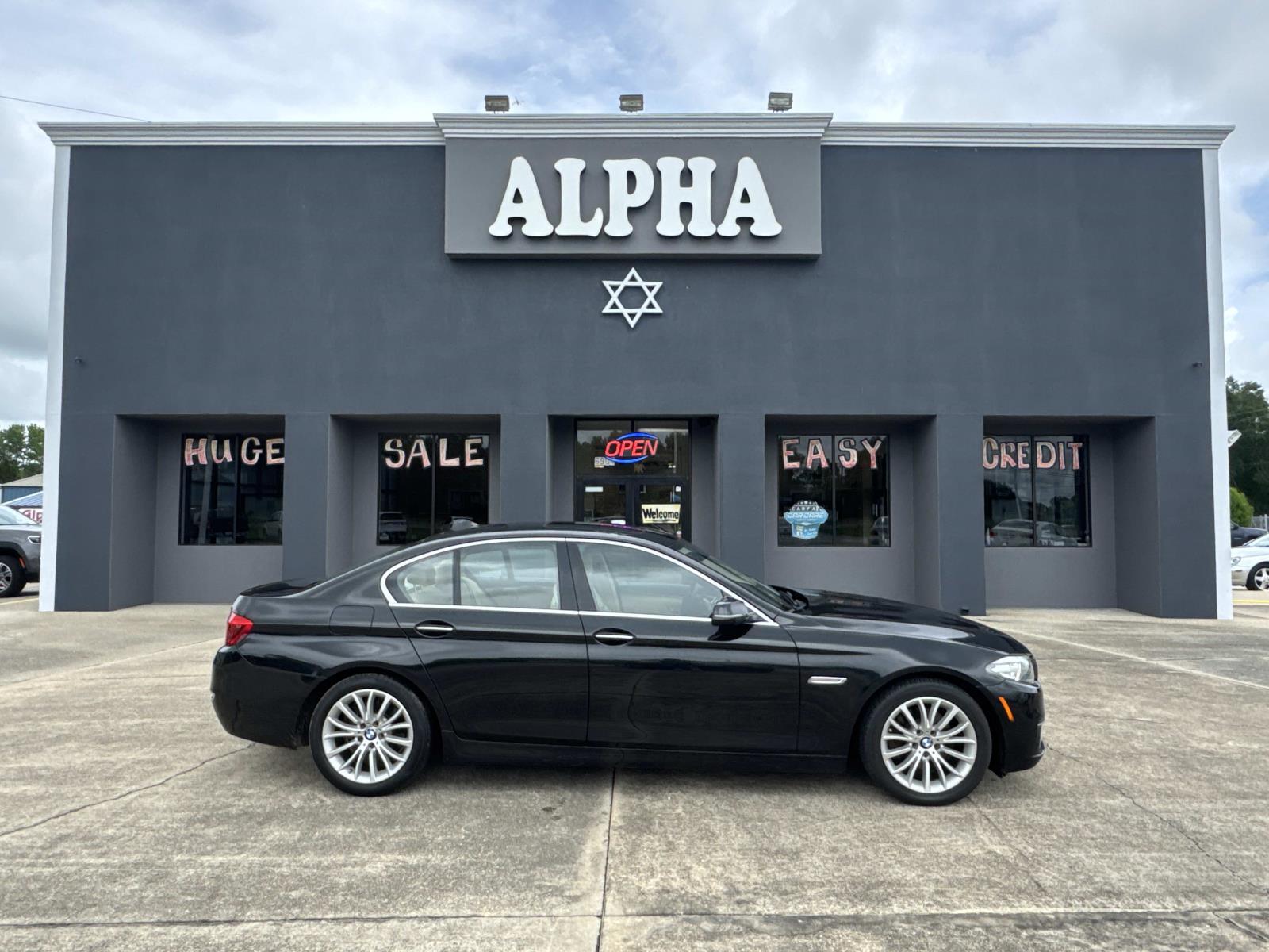 photo of 2015 BMW 5 Series 4dr Sdn 528i RWD
