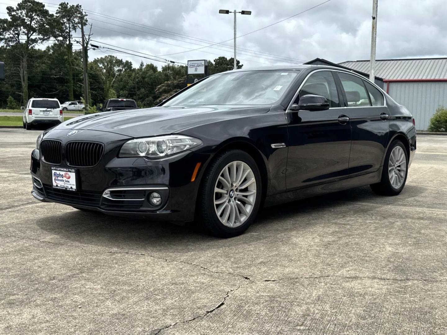 2015 Black /Tan BMW 5 Series 4dr Sdn 528i RWD (WBA5A5C56FD) , Automatic transmission, located at 6904 Johnston St., Lafayette, LA, 70503, (337) 988-1960, 30.143589, -92.100601 - Photo#2