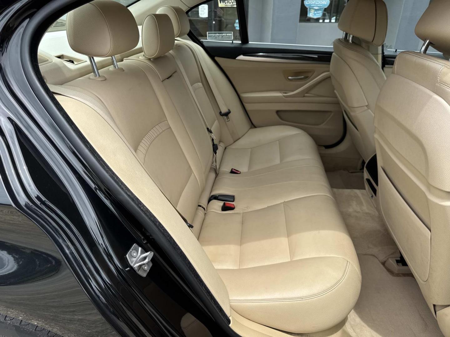 2015 Black /Tan BMW 5 Series 4dr Sdn 528i RWD (WBA5A5C56FD) , Automatic transmission, located at 6904 Johnston St., Lafayette, LA, 70503, (337) 988-1960, 30.143589, -92.100601 - Photo#8