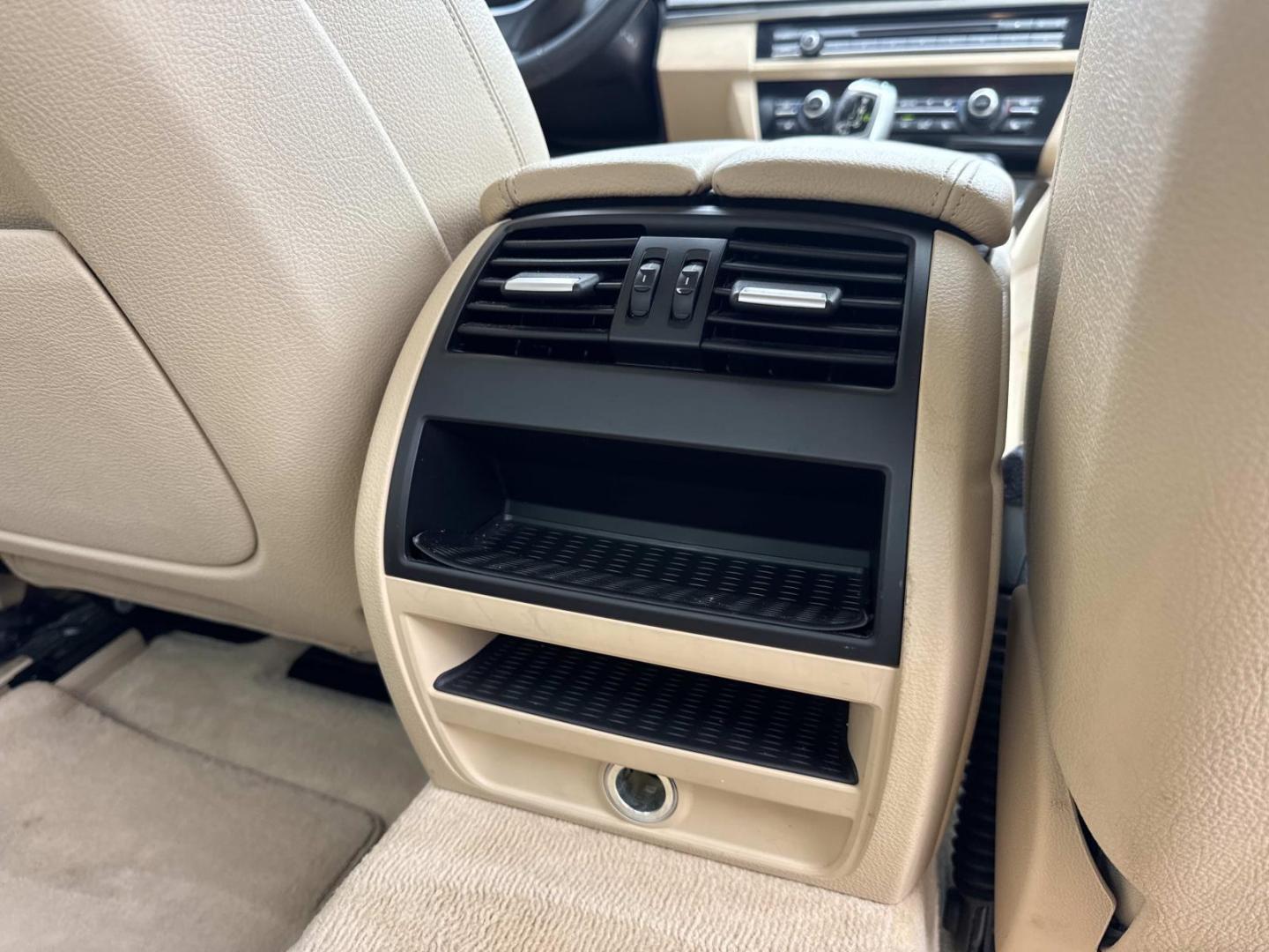 2015 Black /Tan BMW 5 Series 4dr Sdn 528i RWD (WBA5A5C56FD) , Automatic transmission, located at 6904 Johnston St., Lafayette, LA, 70503, (337) 988-1960, 30.143589, -92.100601 - Photo#9