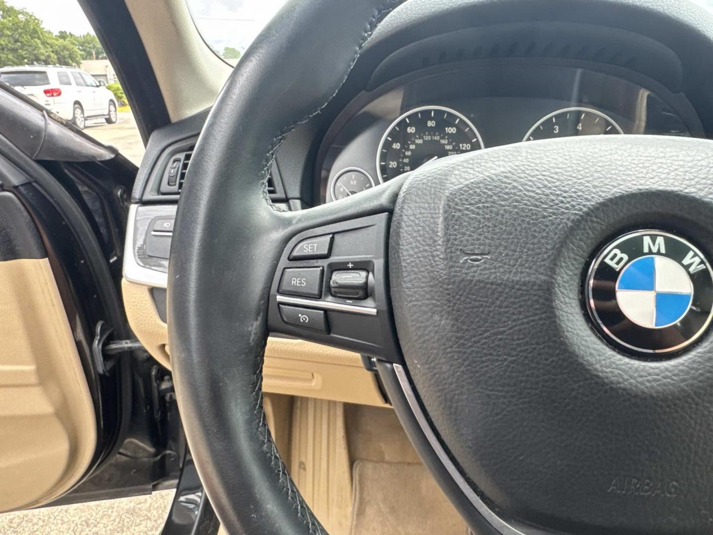 2015 Black /Tan BMW 5 Series 4dr Sdn 528i RWD (WBA5A5C56FD) , Automatic transmission, located at 6904 Johnston St., Lafayette, LA, 70503, (337) 988-1960, 30.143589, -92.100601 - Photo#22
