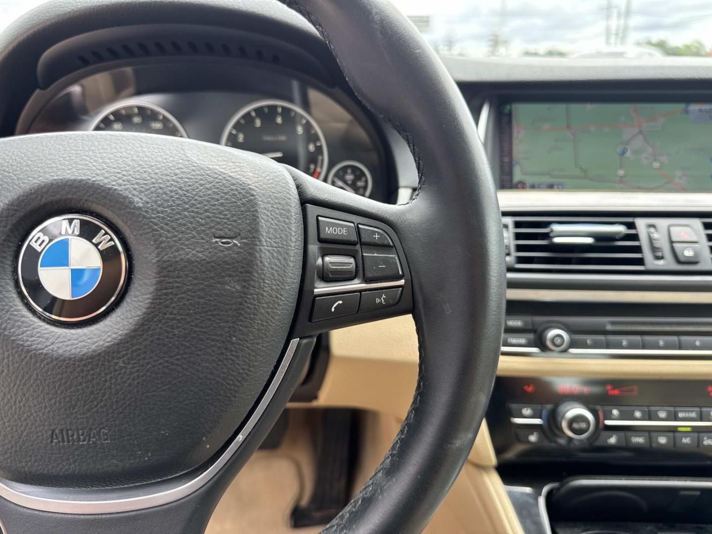 2015 Black /Tan BMW 5 Series 4dr Sdn 528i RWD (WBA5A5C56FD) , Automatic transmission, located at 6904 Johnston St., Lafayette, LA, 70503, (337) 988-1960, 30.143589, -92.100601 - Photo#23