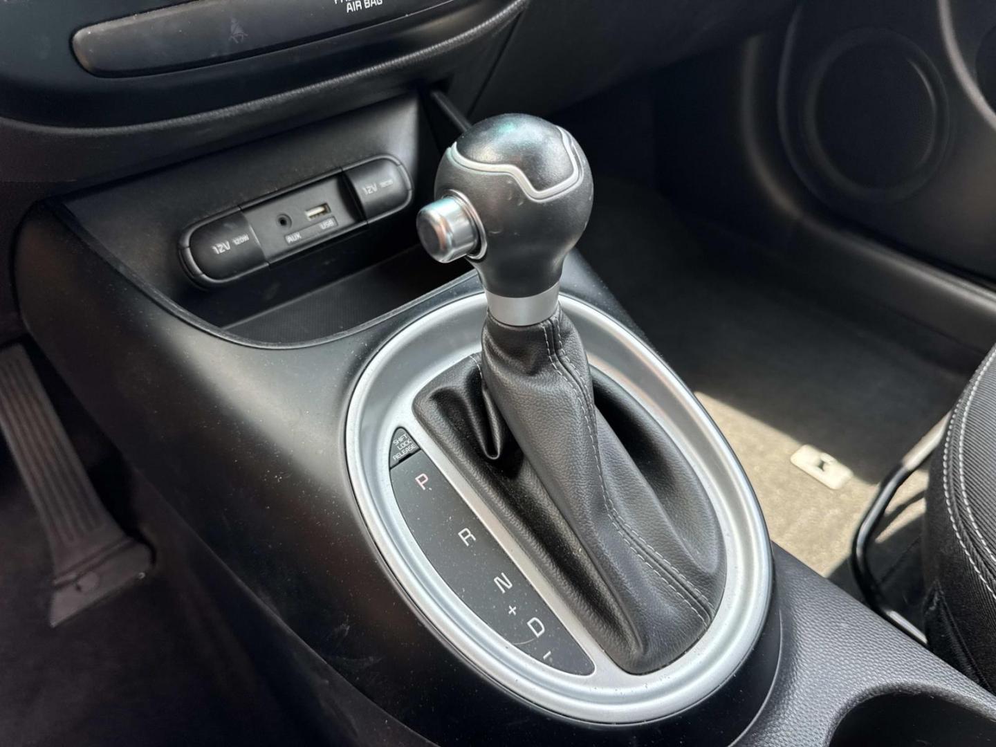 2018 Blue /Black Kia Soul + Auto (KNDJP3A53J7) , Automatic transmission, located at 6904 Johnston St., Lafayette, LA, 70503, (337) 988-1960, 30.143589, -92.100601- Photo#26
