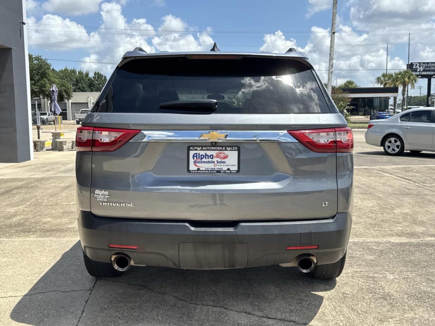 2020 Silver /Jet Black Chevrolet Traverse FWD 4dr LT Cloth w/1LT (1GNERGKW8LJ) , Automatic transmission, located at 6904 Johnston St., Lafayette, LA, 70503, (337) 988-1960, 30.143589, -92.100601- Photo#6