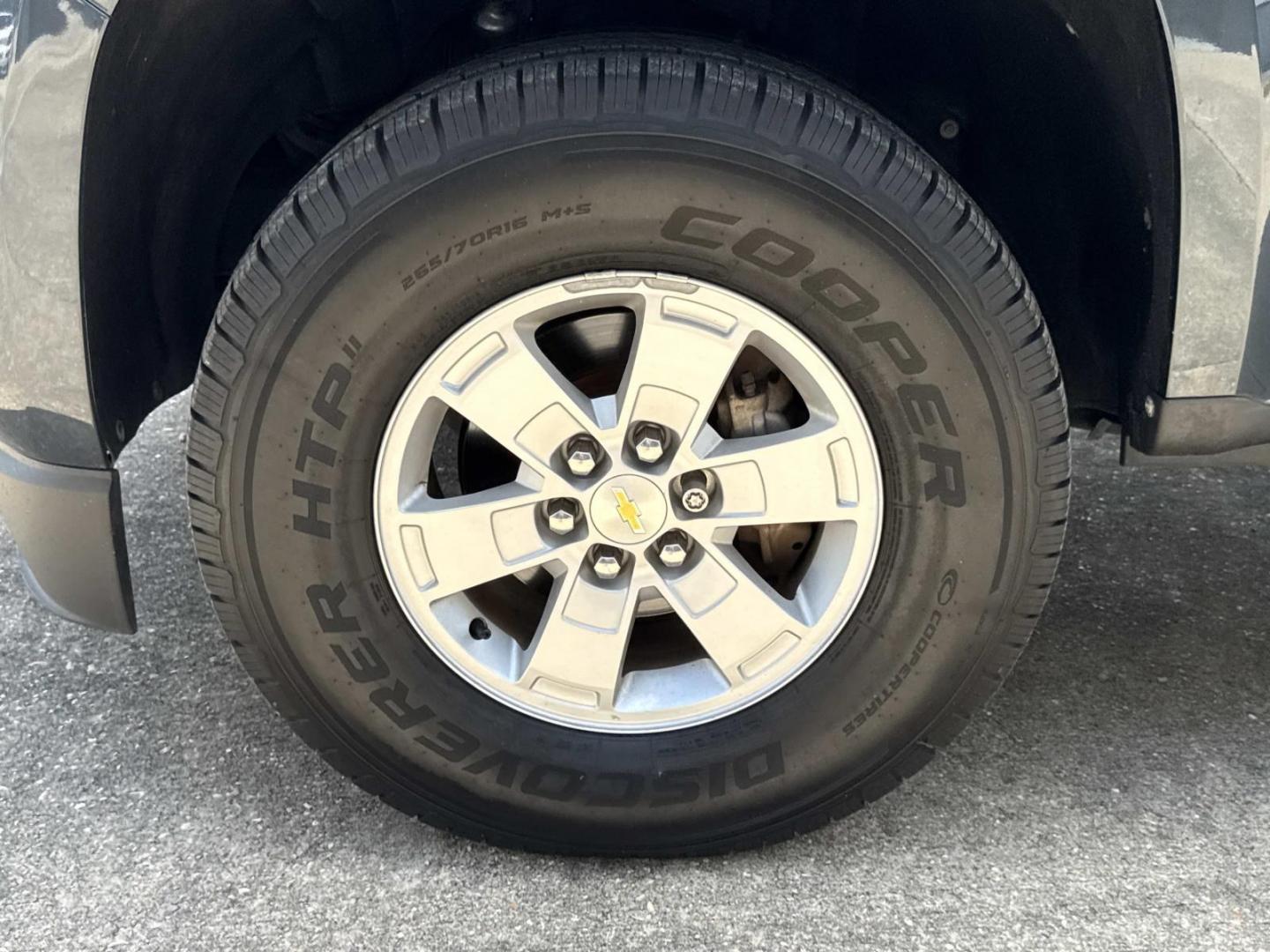 2020 Gray /Gray Chevrolet Colorado 2WD Crew Cab 128 Work Truck (1GCGSBEA5L1) , Automatic transmission, located at 6904 Johnston St., Lafayette, LA, 70503, (337) 988-1960, 30.143589, -92.100601- Photo#4
